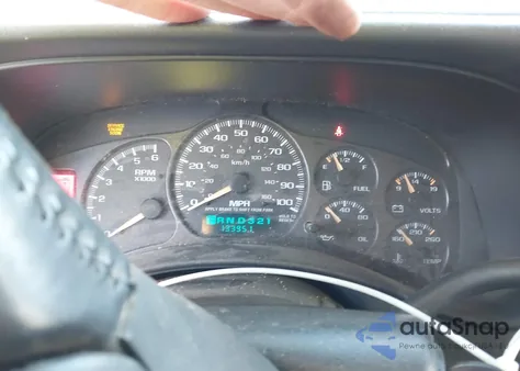 2002 Chevrolet Avalanche 1500 из США, поврежденный, VIN 3GNEK13T22G325105